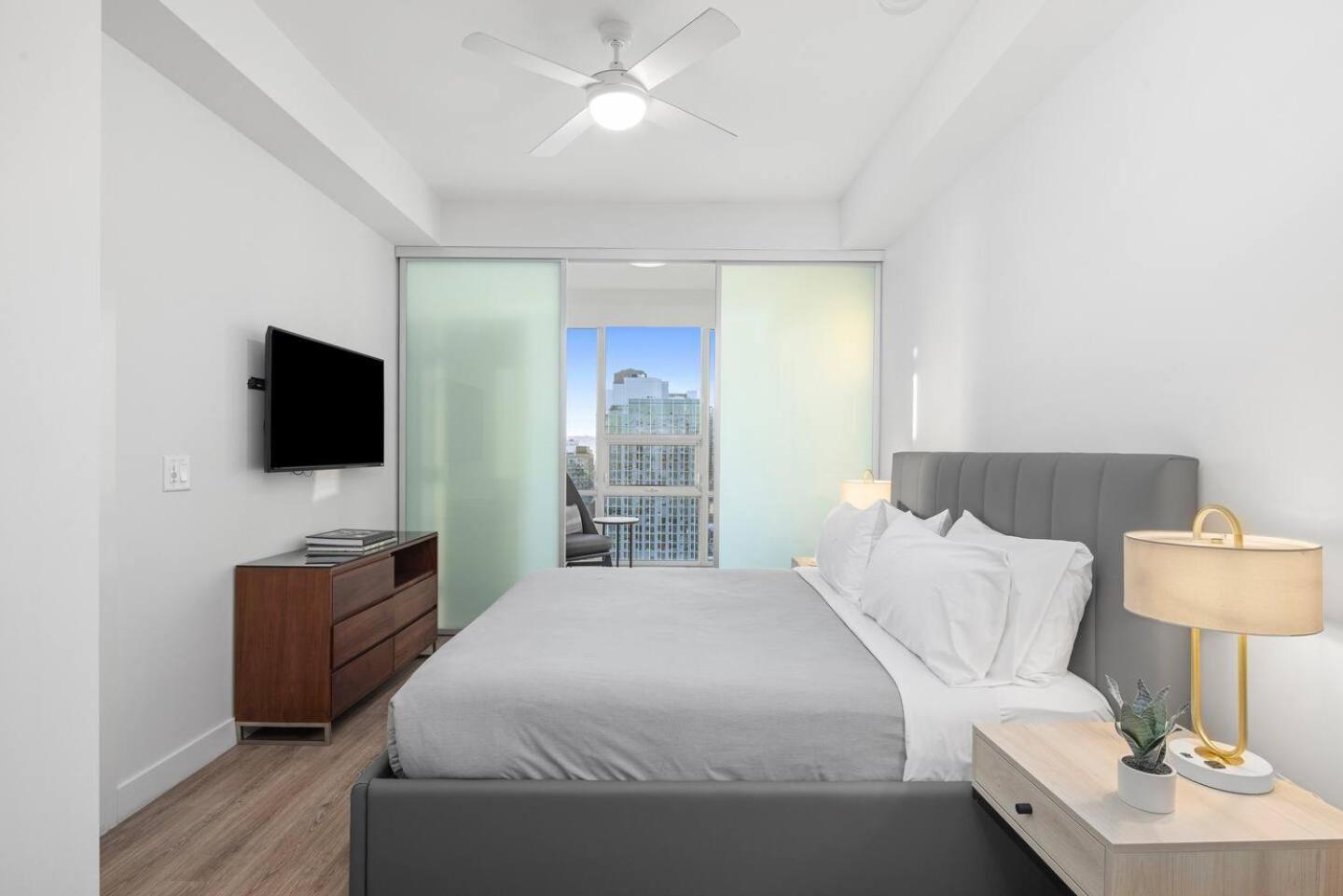 Level Downtown La South Olive Hotel Los Angeles Bagian luar foto